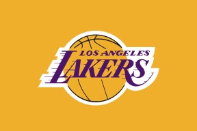 野外赛道突发天气，赛事组委会果断调整路线，野外赛车场地