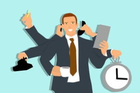 北大教授时间表曝光，网友热议劳动力分配不均，北大老教授