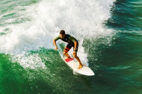 篮球夏令营开放报名日现场火爆吸引众多青少年报名体验，篮球夏令营课程