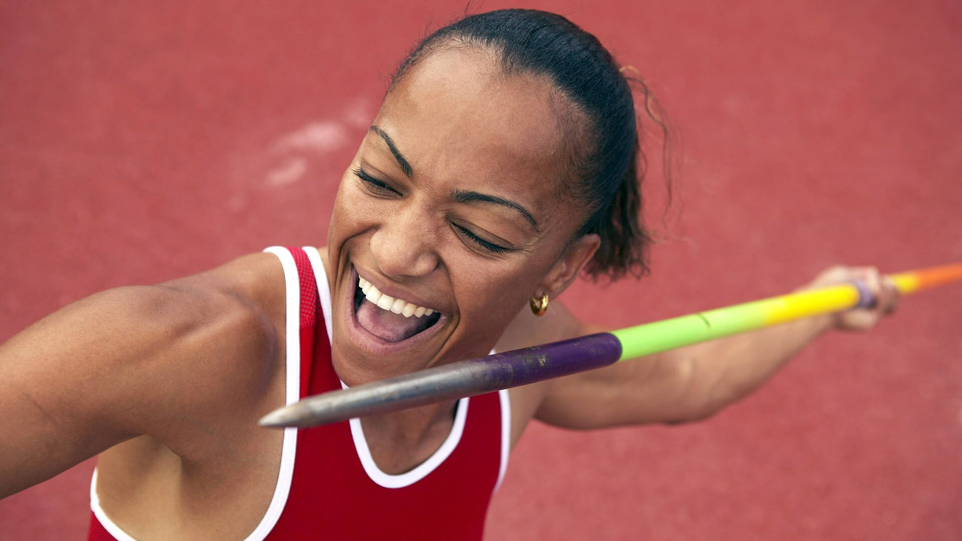 自由泳冲刺波兰保持领先节奏，自由泳冲刺技巧